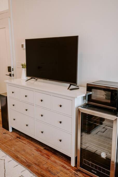 East Main Lofts - Farmhouse 204 Madison Ngoại thất bức ảnh