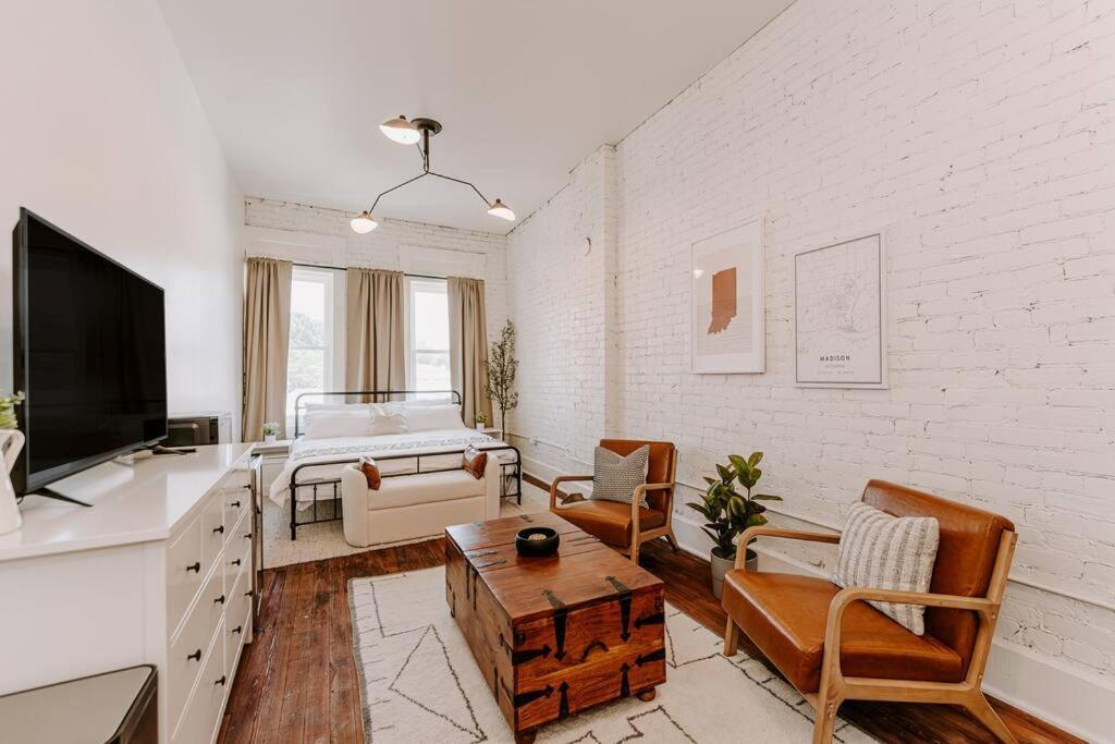 East Main Lofts - Farmhouse 204 Madison Ngoại thất bức ảnh